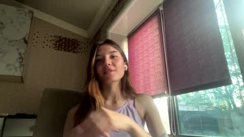 Snapshot of heatherwillman chatting on April 2026 01:27:01 PM Lili online show from April 2026 01:27:01 PM