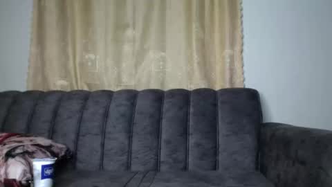 Angel  online show from November 2025 05:51:02 PM