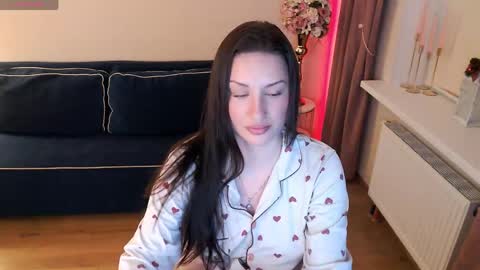 Snapshot of heaven_chloe chatting on April 2026 06:57:01 PM Heaven girl online show from April 2026 06:57:01 PM