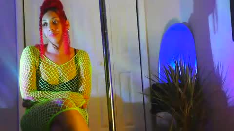 Heavenllyy online show from February 2025 05:25:01 AM