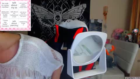 Diana online show from October 2025 12:32:01 AM