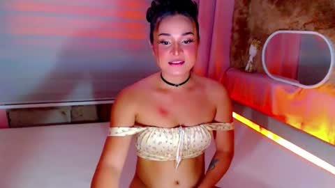 HEAVEN online show from November 2025 12:00:02 AM