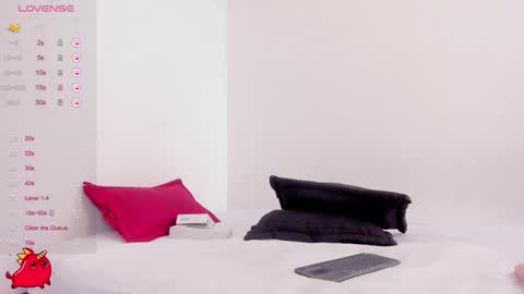 Snapshot of heavy_megan chatting on February 2025 09:23:01 PM MEGAN online show from February 2025 09:23:01 PM