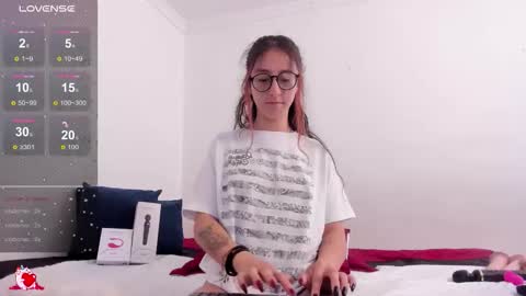 Snapshot of heavy_megan chatting on September 2025 01:47:02 PM MEGAN online show from September 2025 01:47:02 PM