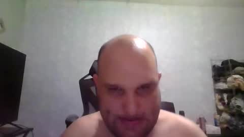 Snapshot of heavy_rebellxc chatting on December 2024 06:22:02 AM Heavy Rebell online show from December 2024 06:22:02 AM