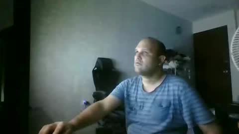 Snapshot of heavy_rebellxc chatting on January 2025 07:04:01 AM Heavy Rebell online show from January 2025 07:04:01 AM