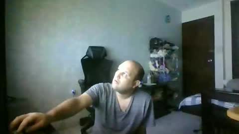 Snapshot of heavy_rebellxc chatting on February 2025 07:18:02 AM Heavy Rebell online show from February 2025 07:18:02 AM