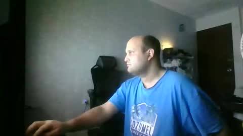 Snapshot of heavy_rebellxc chatting on February 2025 05:59:01 AM Heavy Rebell online show from February 2025 05:59:01 AM