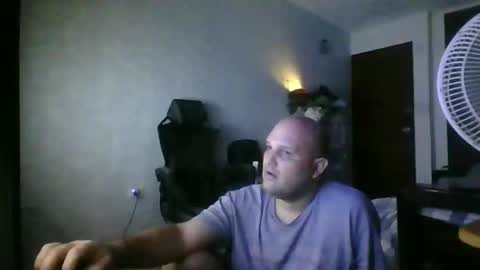 Snapshot of heavy_rebellxc chatting on February 2025 07:05:01 AM Heavy Rebell online show from February 2025 07:05:01 AM