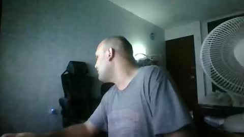 Snapshot of heavy_rebellxc chatting on September 2025 07:30:02 AM Heavy Rebell online show from September 2025 07:30:02 AM