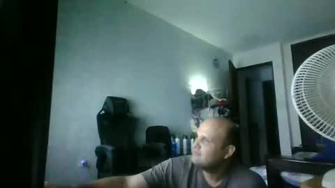 Snapshot of heavy_rebellxc chatting on October 2025 03:12:02 AM Heavy Rebell online show from October 2025 03:12:02 AM