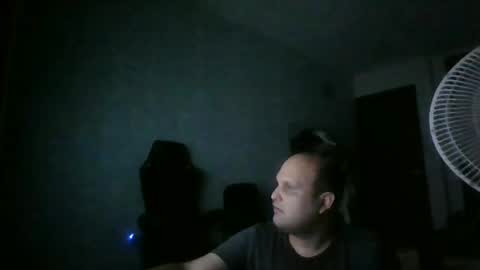 Snapshot of heavy_rebellxc chatting on October 2025 08:35:01 AM Heavy Rebell online show from October 2025 08:35:01 AM