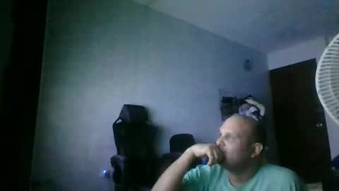 Snapshot of heavy_rebellxc chatting on November 2025 05:39:01 AM Heavy Rebell online show from November 2025 05:39:01 AM