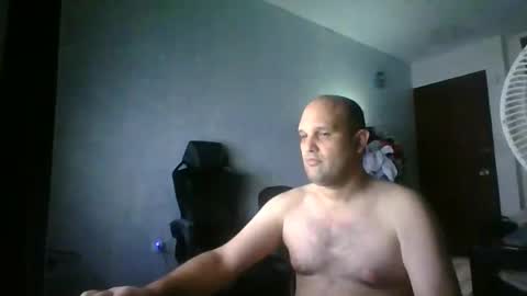 Snapshot of heavy_rebellxc chatting on November 2025 05:42:02 AM Heavy Rebell online show from November 2025 05:42:02 AM