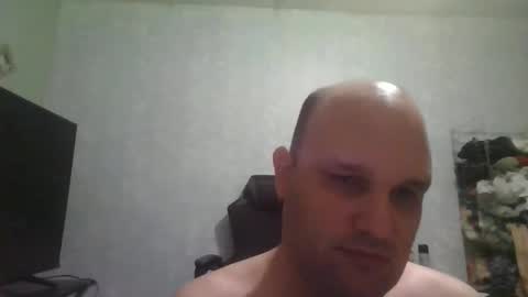 Snapshot of heavy_rebellxc chatting on November 2025 06:05:02 AM Heavy Rebell online show from November 2025 06:05:02 AM