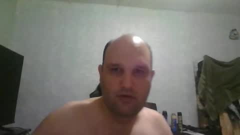 Snapshot of heavy_rebellxc chatting on December 2025 07:48:02 AM Heavy Rebell online show from December 2025 07:48:02 AM