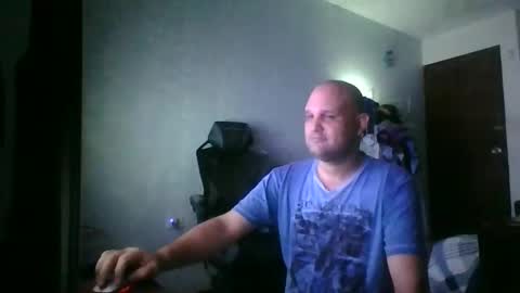 Snapshot of heavy_rebellxc chatting on December 2025 06:32:02 AM Heavy Rebell online show from December 2025 06:32:02 AM