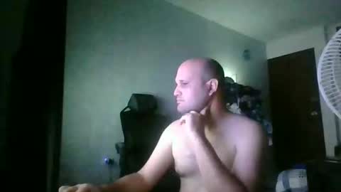 Snapshot of heavy_rebellxc chatting on January 2026 05:12:02 AM Heavy Rebell online show from January 2026 05:12:02 AM