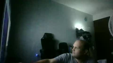 Snapshot of heavy_rebellxc chatting on February 2026 05:13:02 AM Heavy Rebell online show from February 2026 05:13:02 AM