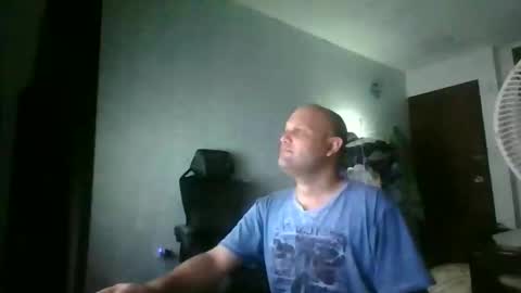 Snapshot of heavy_rebellxc chatting on March 2026 06:25:02 AM Heavy Rebell online show from March 2026 06:25:02 AM