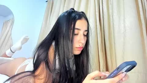 Alejandra online show from February 2025 12:05:01 AM