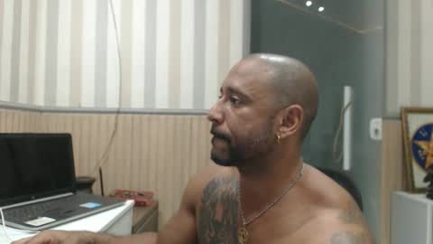 hebertgomes online show from December 2025 10:39:02 PM