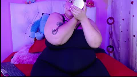 Snapshot of hecate23 chatting on April 2026 02:39:02 PM Cath online show from April 2026 02:39:02 PM