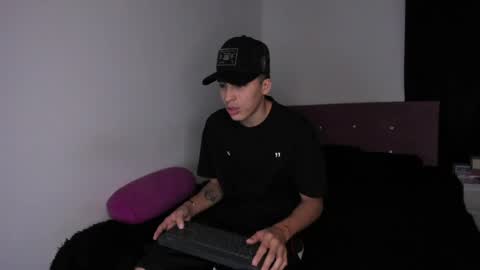 Snapshot of heellboy_ chatting on April 2026 05:08:02 AM heellboy_ online show from April 2026 05:08:02 AM