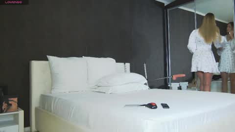 Snapshot of hefner_girl chatting on March 2026 11:32:01 AM Helen online show from March 2026 11:32:01 AM