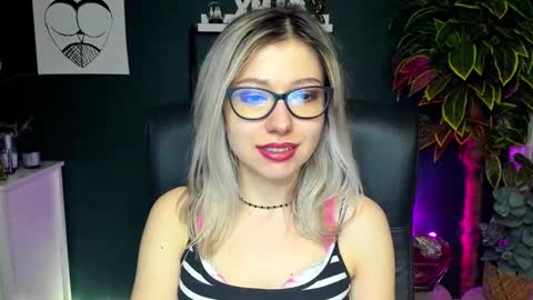 Heidi online show from December 2024 12:01:02 PM