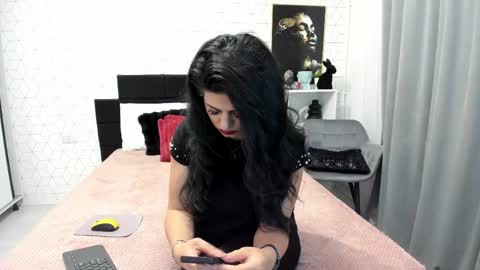 Snapshot of heidixcutie chatting on April 2026 02:57:01 AM Heidi online show from April 2026 02:57:01 AM