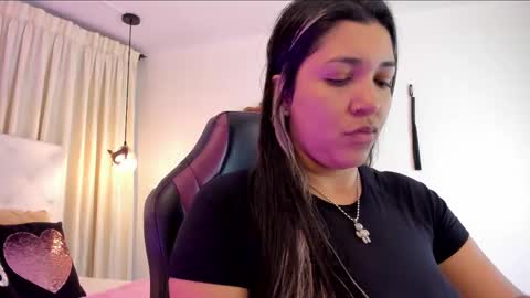              online show from November 2025 01:44:02 PM