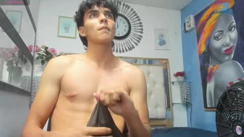 heiker_ online show from March 2025 05:51:01 AM