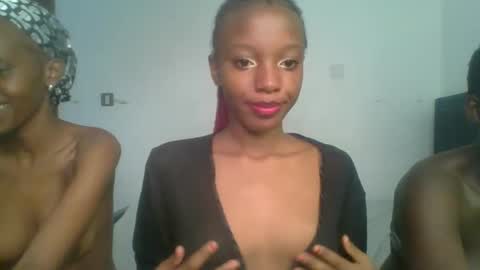 heilybunny online show from April 2026 09:18:01 AM