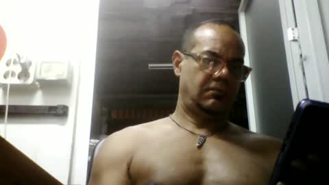Snapshot of heistt chatting on June 2026 10:43:02 PM Heist Stein online show from June 2026 10:43:02 PM