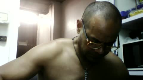 Snapshot of heistt chatting on July 2026 12:12:01 PM Heist Stein online show from July 2026 12:12:01 PM