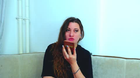 Snapshot of helen_adams_ chatting on December 2024 04:43:01 AM helen_adams_ online show from December 2024 04:43:01 AM