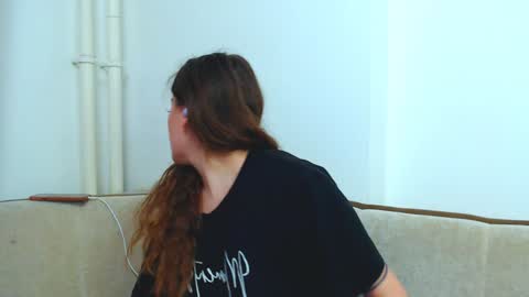 Snapshot of helen_adams_ chatting on January 2025 01:17:01 PM helen_adams_ online show from January 2025 01:17:01 PM