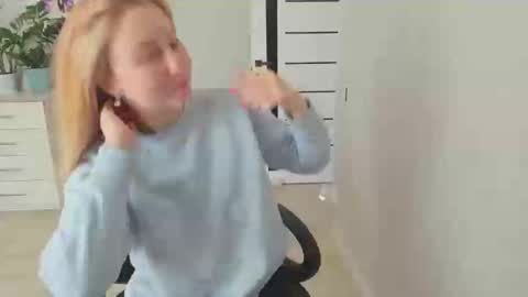 Helen sven online show from October 2025 08:35:01 AM