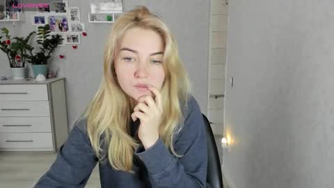 Helen sven online show from December 2025 09:48:01 AM