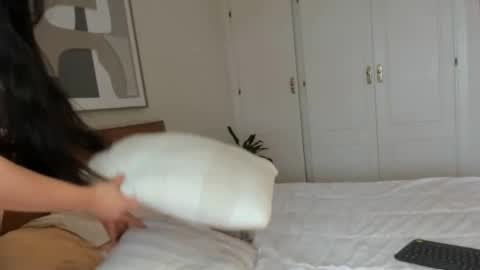 Snapshot of helena_hills chatting on October 2025 12:31:01 PM helena_hills online show from October 2025 12:31:01 PM