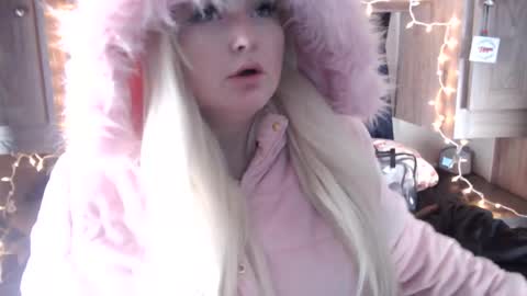 Snapshot of helena_hope chatting on January 2025 08:04:01 PM Helena Hope online show from January 2025 08:04:01 PM