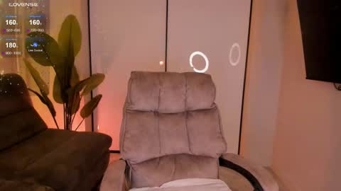 Snapshot of helena_lorente chatting on January 2025 11:27:01 PM Helen online show from January 2025 11:27:01 PM