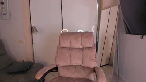 Snapshot of helena_lorente chatting on November 2025 03:54:02 PM Helen online show from November 2025 03:54:02 PM