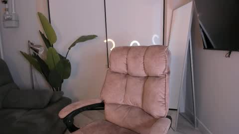 Snapshot of helena_lorente chatting on December 2025 06:49:01 PM Helen online show from December 2025 06:49:01 PM