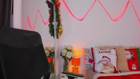 Helena Santos  online show from November 2025 07:12:01 PM