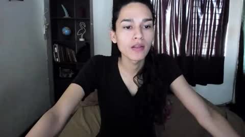 Snapshot of helena_spellman chatting on April 2026 04:52:01 PM helena_spellman online show from April 2026 04:52:01 PM