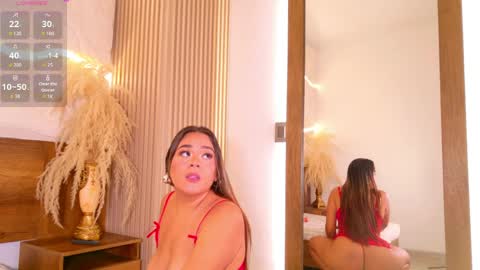 Snapshot of helenaa_bloom chatting on April 2026 04:34:01 AM Helena online show from April 2026 04:34:01 AM