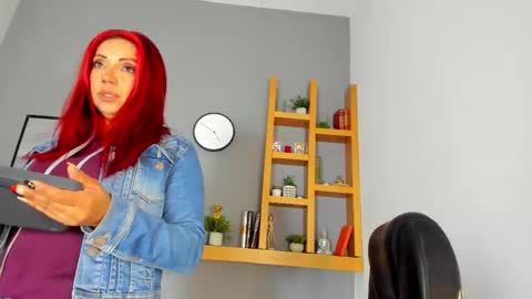 Helena online show from September 2025 11:55:02 AM