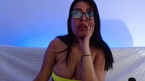 Helen online show from February 2025 11:15:01 PM